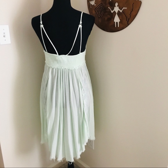 Free People Flowy Tunic/Dress with Floral Embroidery Raw Frayed Hem Size S - Picture 2 of 8